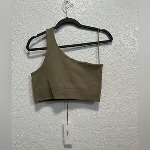 NWT Lune Active Sports Bra- Size M- color: Green